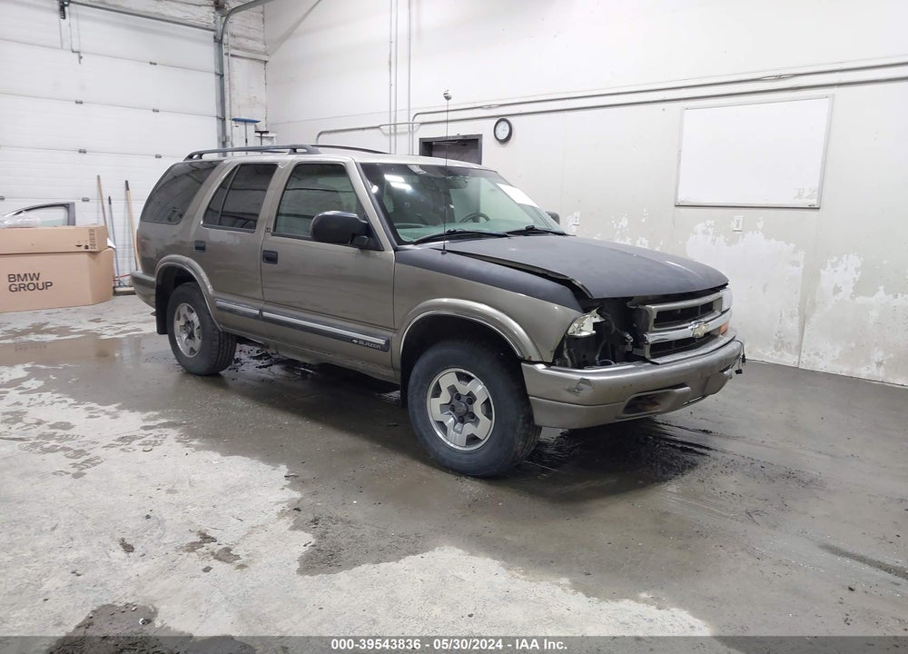 2002 CHEVROLET BLAZER LS VIN: 1GNDT13W92K182178