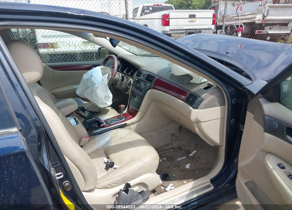 2003 LEXUS ES 300 VIN: JTHBF30G530105108