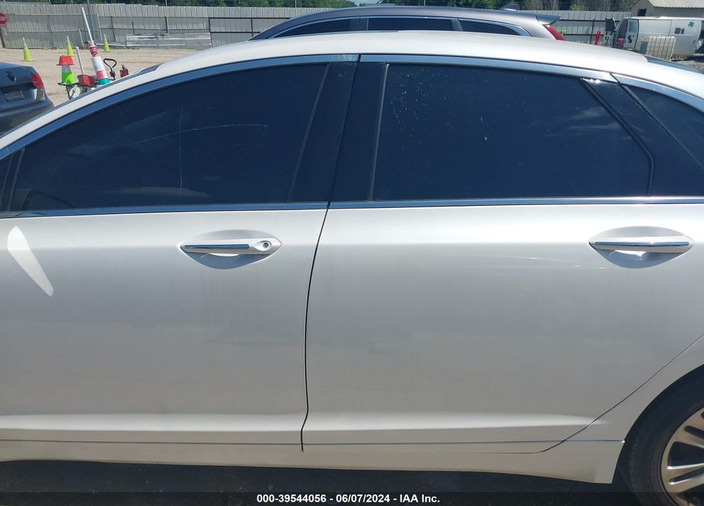 2015 LINCOLN MKZ VIN: 3LN6L2J94FR607985