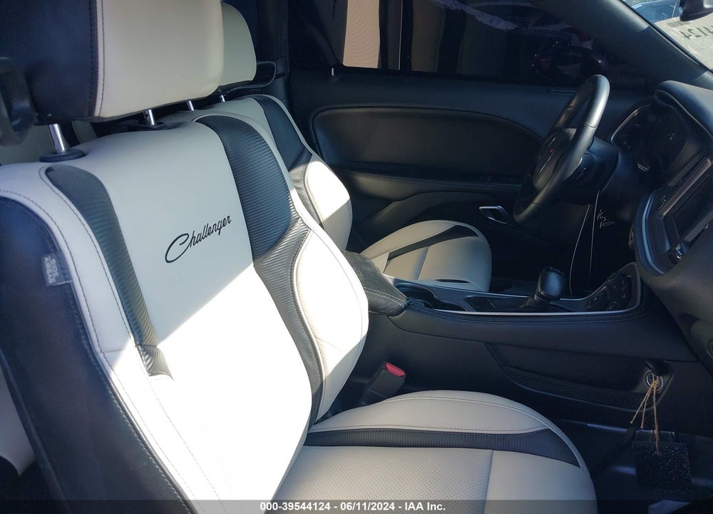 2020 DODGE CHALLENGER SXT VIN: 2C3CDZAG2LH240186