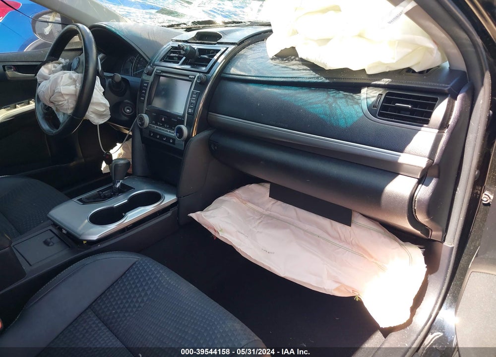 2014 TOYOTA CAMRY SE VIN: 4T1BF1FK2EU823496