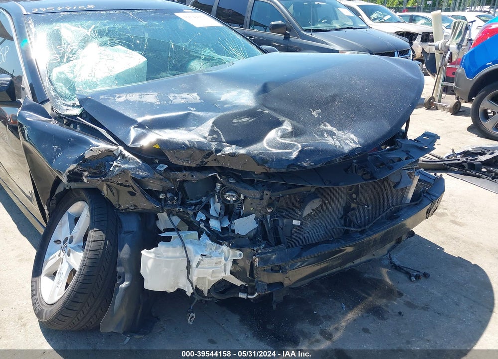 2014 TOYOTA CAMRY SE VIN: 4T1BF1FK2EU823496