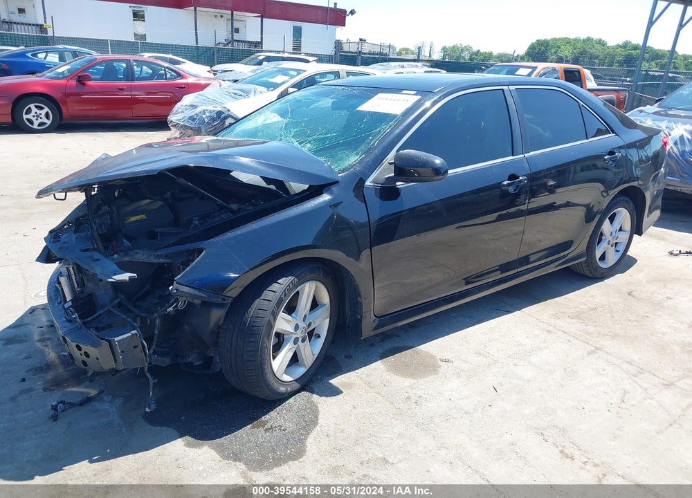 2014 TOYOTA CAMRY SE VIN: 4T1BF1FK2EU823496