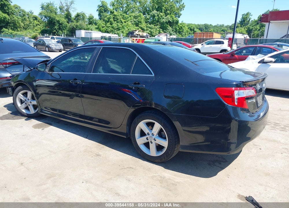 2014 TOYOTA CAMRY SE VIN: 4T1BF1FK2EU823496