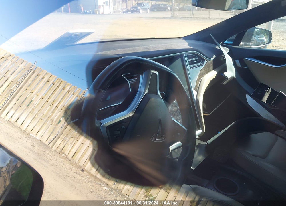 2014 TESLA MODEL S P85D VIN: 5YJSA1H28EFP63023