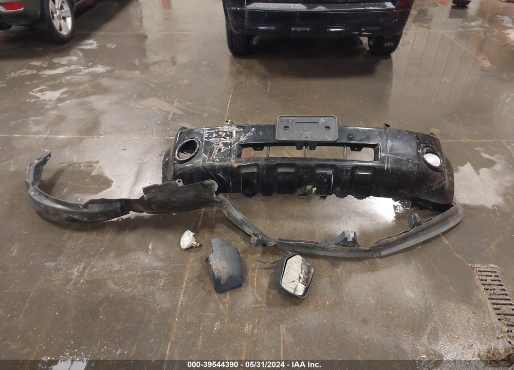 2010 FORD ESCAPE XLT VIN: 1FMCU9D77AKC28480