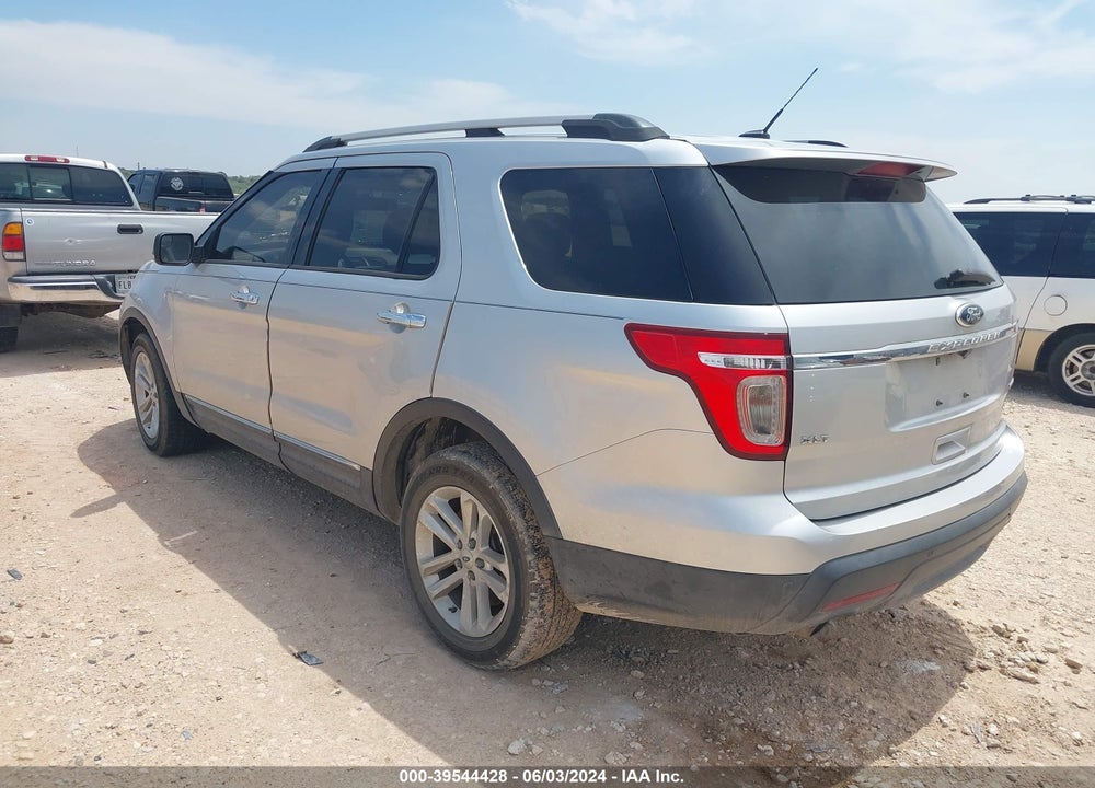 2015 FORD EXPLORER XLT VIN: 1FM5K7D85FGC63380