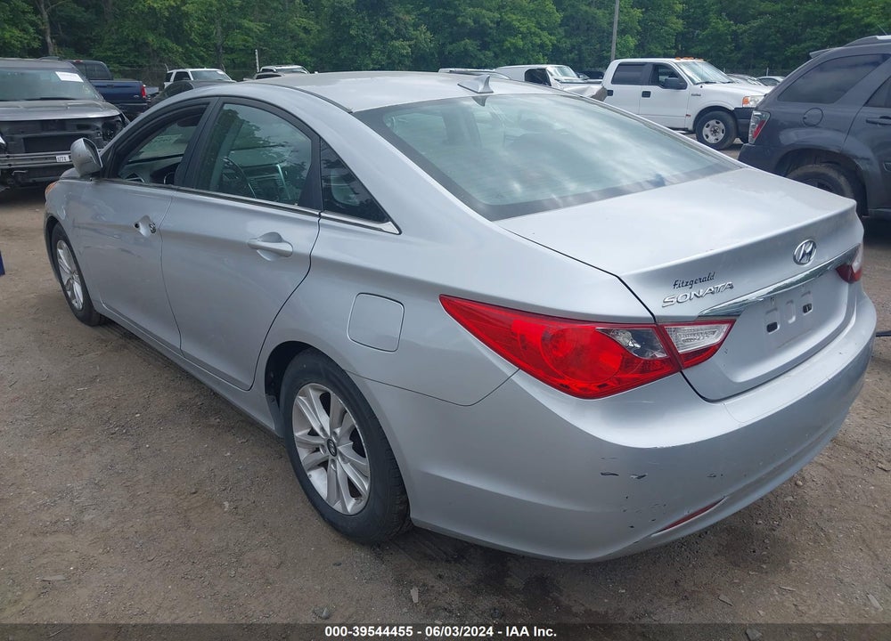 2012 HYUNDAI SONATA GLS VIN: 5NPEB4AC7CH383443
