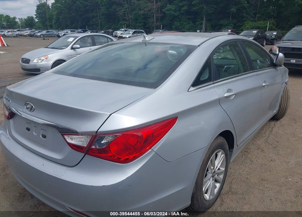 2012 HYUNDAI SONATA GLS VIN: 5NPEB4AC7CH383443