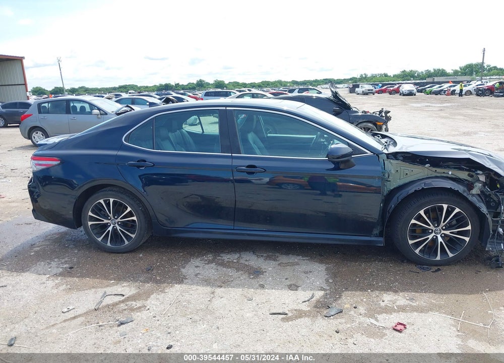 2019 TOYOTA CAMRY SE VIN: 4T1B11HK2KU704824