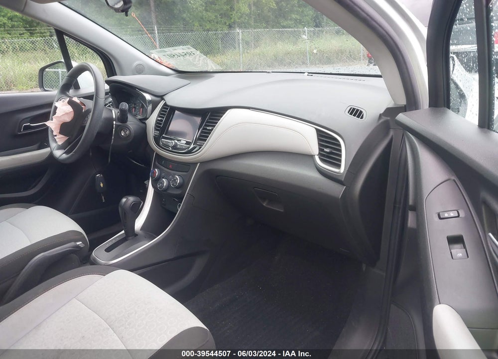 2021 CHEVROLET TRAX FWD LS VIN: KL7CJKSB2MB305124