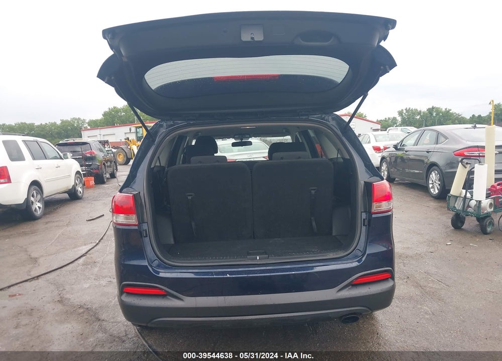 2018 KIA SORENTO 3.3L LX VIN: 5XYPGDA56JG391162