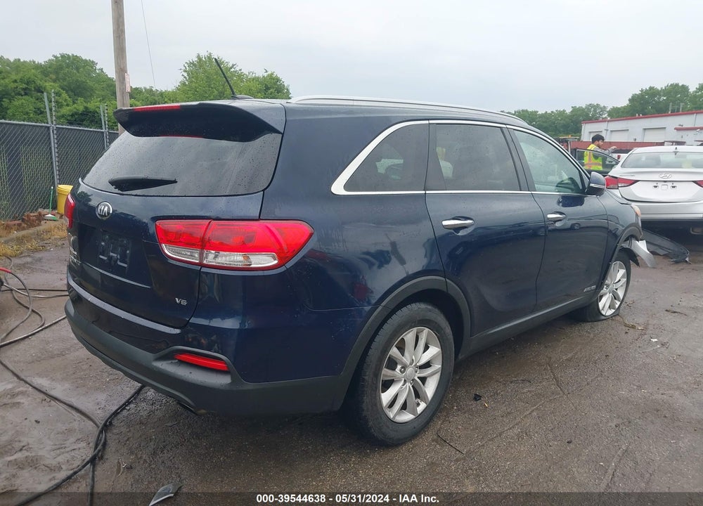 2018 KIA SORENTO 3.3L LX VIN: 5XYPGDA56JG391162