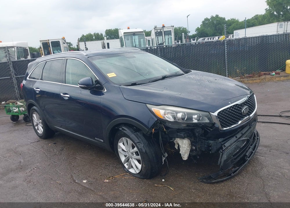 2018 KIA SORENTO 3.3L LX VIN: 5XYPGDA56JG391162