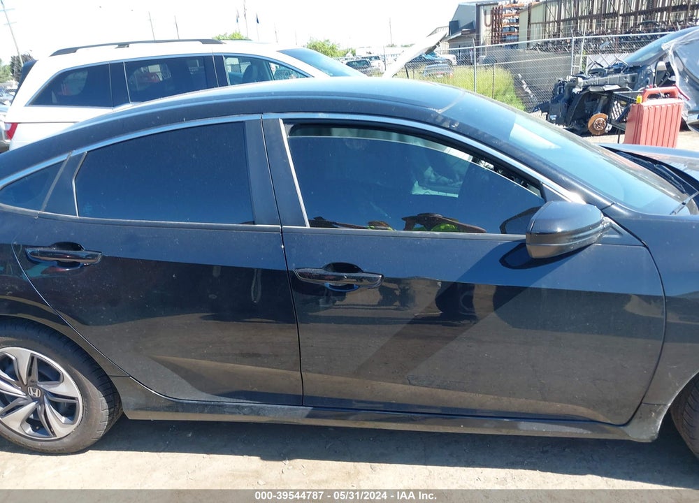 2019 HONDA CIVIC LX VIN: 19XFC2F64KE000036