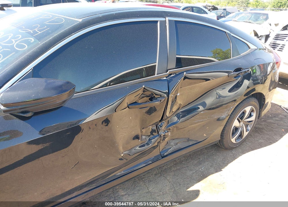 2019 HONDA CIVIC LX VIN: 19XFC2F64KE000036