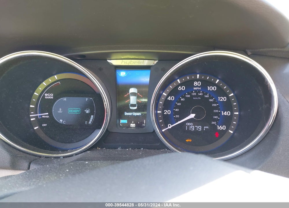2015 HYUNDAI SONATA HYBRID LIMITED VIN: KMHEC4A49FA135739