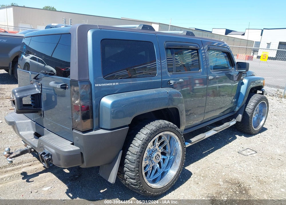 2007 HUMMER H3 SUV VIN: 5GTDN13E378109993