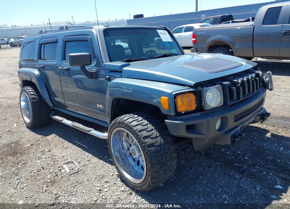 2007 HUMMER H3 SUV VIN: 5GTDN13E378109993