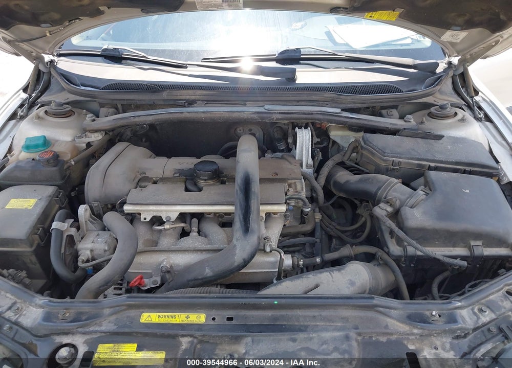 2002 VOLVO S60 2.4T VIN: YV1RS58D922119205