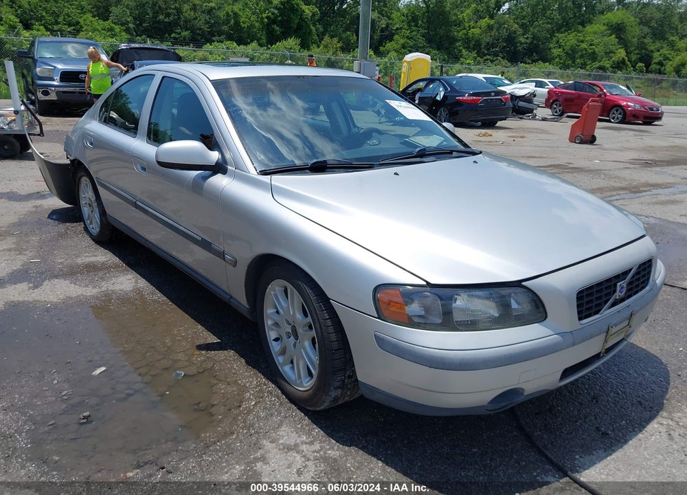 2002 VOLVO S60 2.4T VIN: YV1RS58D922119205