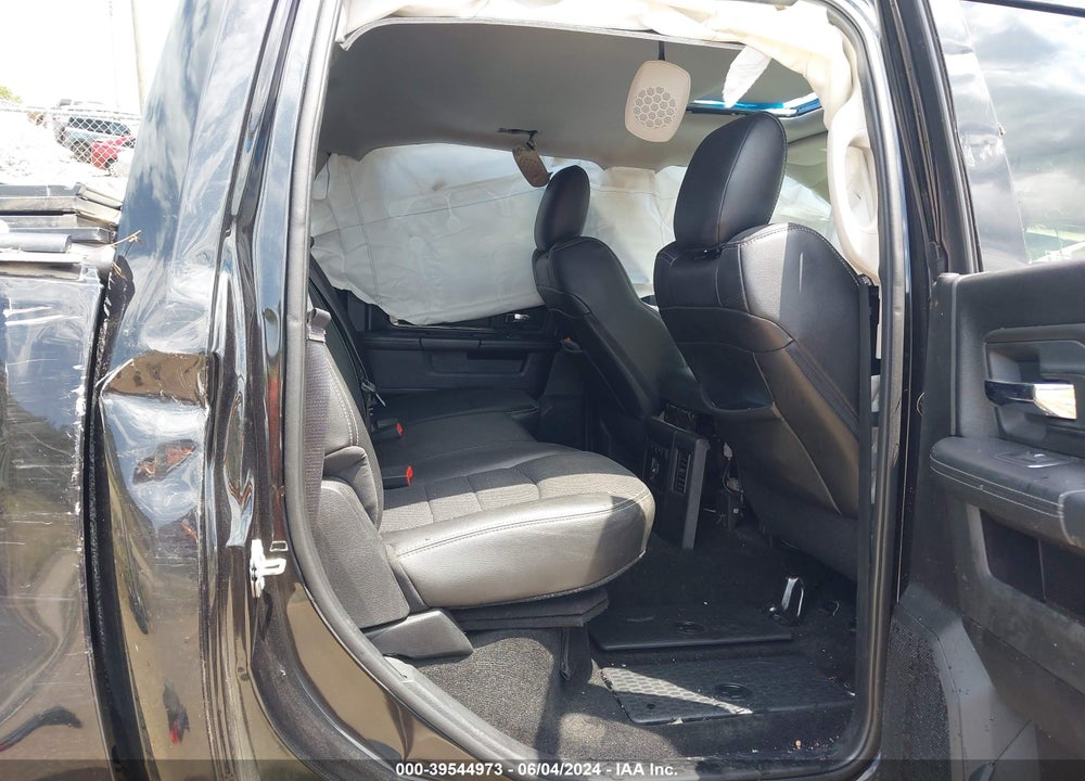 2015 RAM 1500 VIN: 1C6RR7MT0FS707517