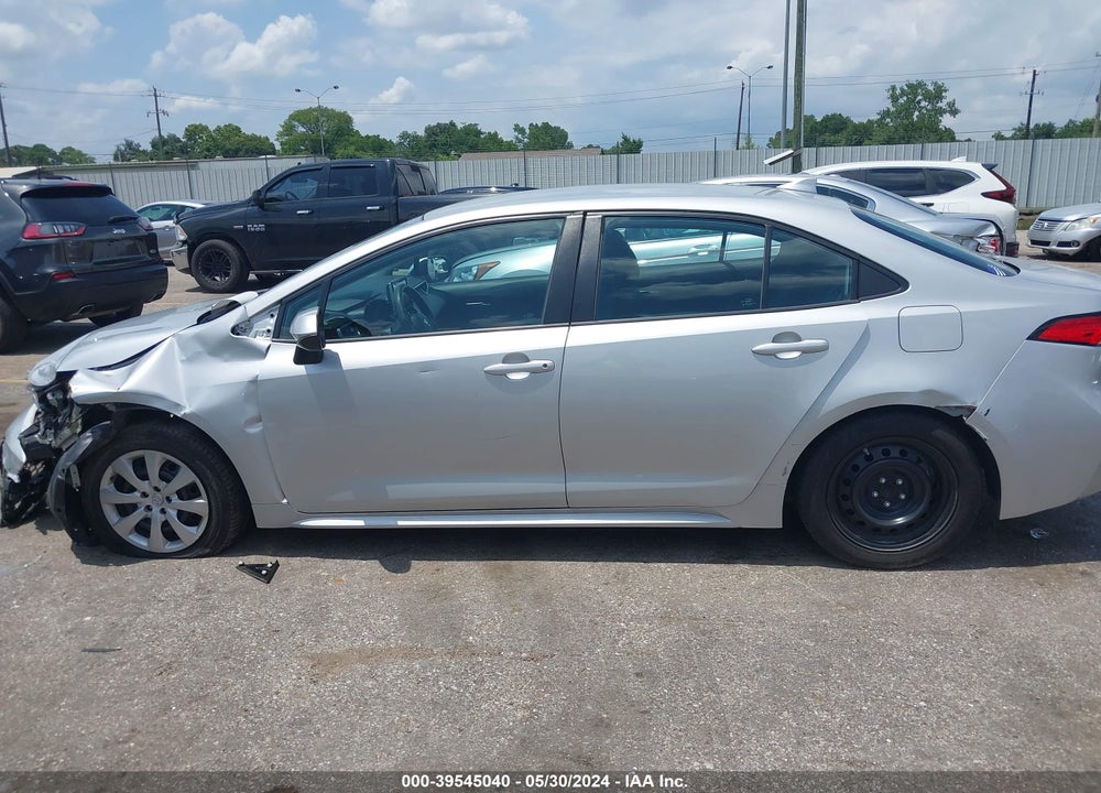 2020 TOYOTA COROLLA LE VIN: 5YFEPRAE2LP009907
