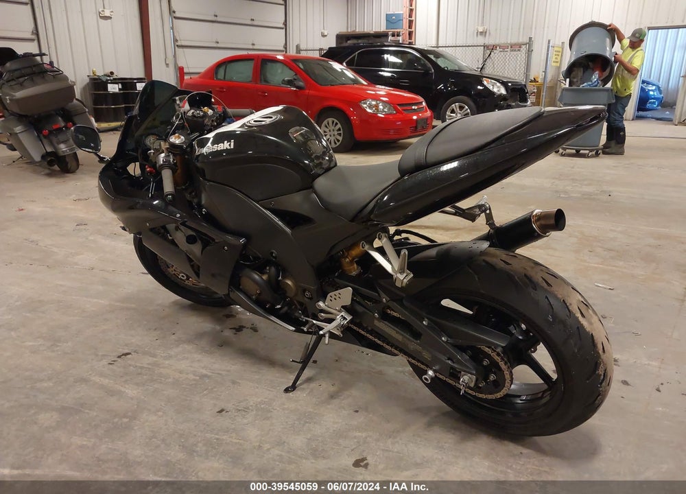 2004 KAWASAKI NINJA ZX 10R VIN: JKAZXCC164A012480