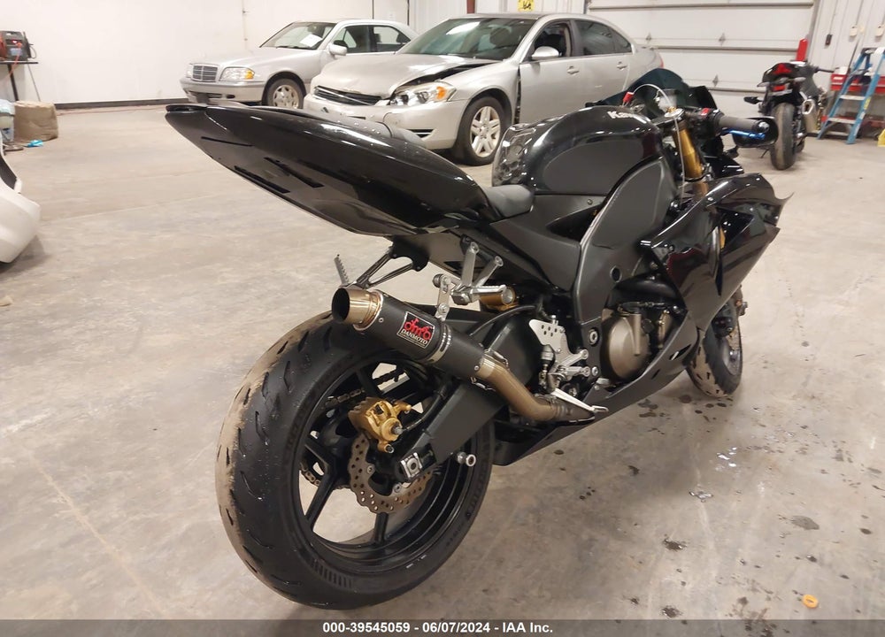 2004 KAWASAKI NINJA ZX 10R VIN: JKAZXCC164A012480