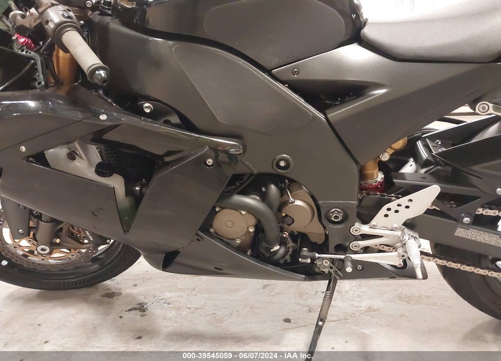 2004 KAWASAKI NINJA ZX 10R VIN: JKAZXCC164A012480