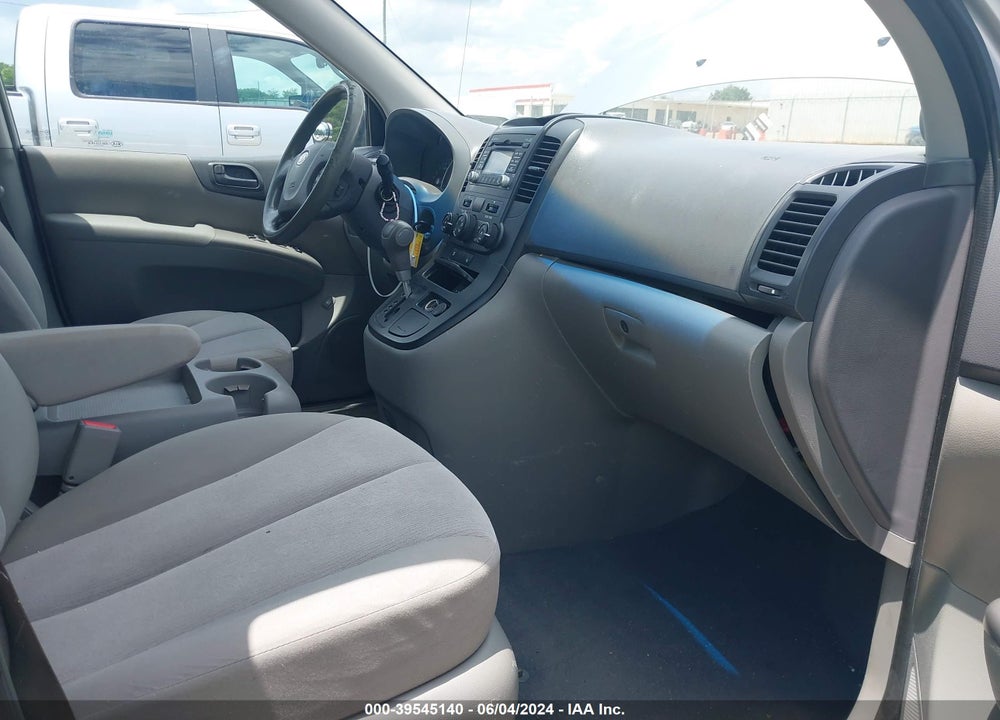 2011 KIA SEDONA LX VIN: KNDMG4C77B6370522
