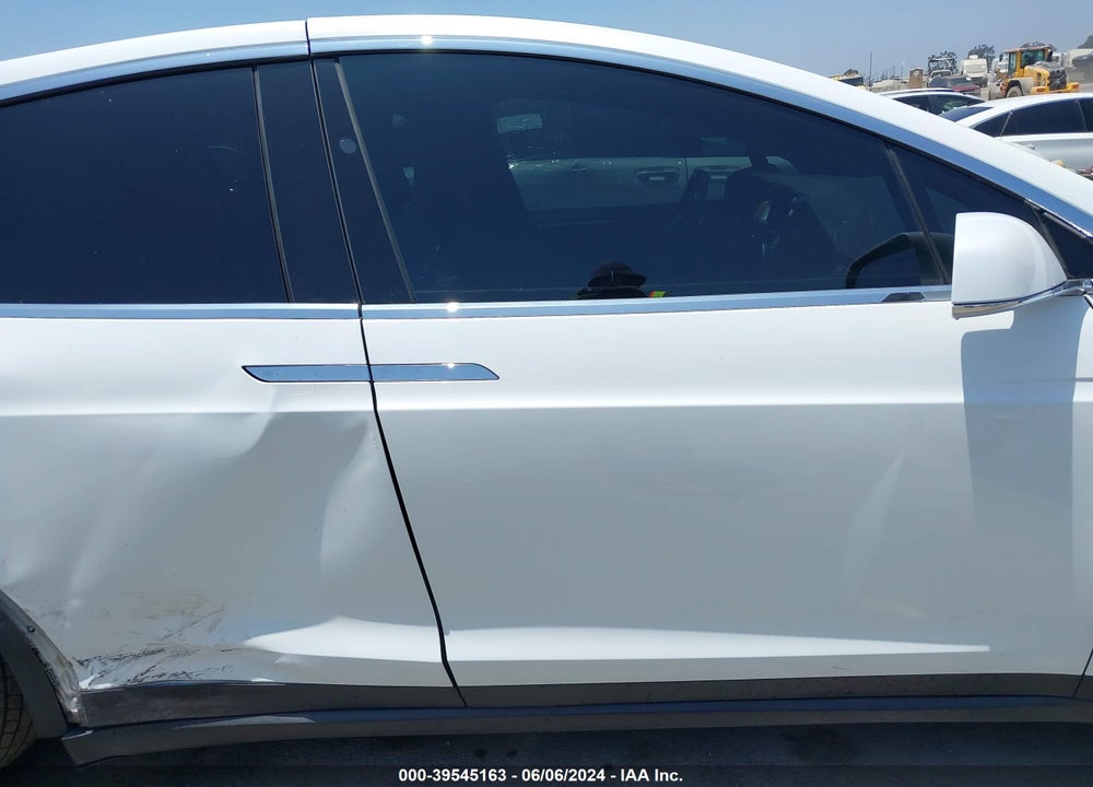 2016 TESLA MODEL X 60D/70D/75D/90D VIN: 5YJXCAE24GF023704
