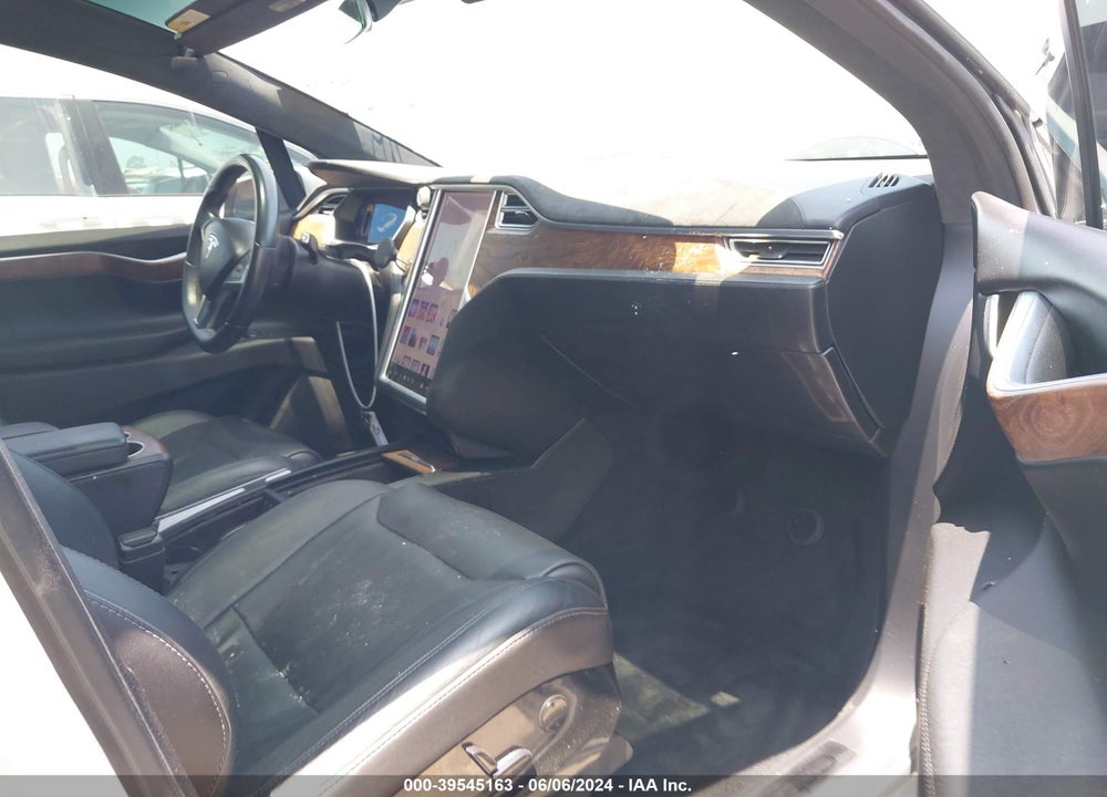 2016 TESLA MODEL X 60D/70D/75D/90D VIN: 5YJXCAE24GF023704