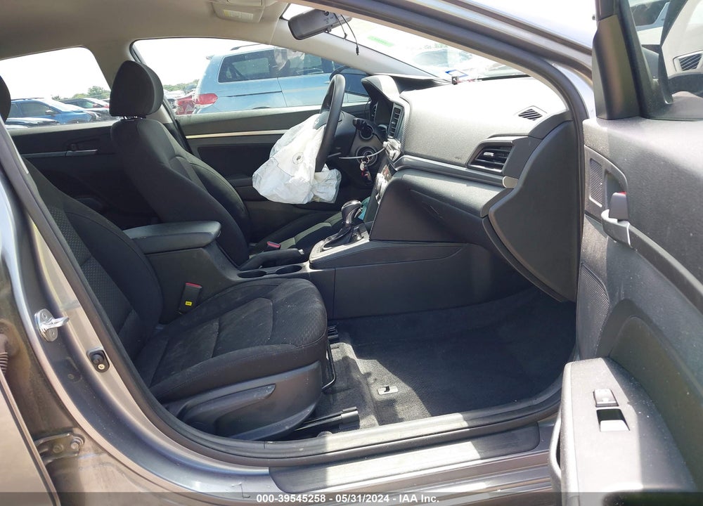 2019 HYUNDAI ELANTRA SEL VIN: KMHD84LF1KU823870