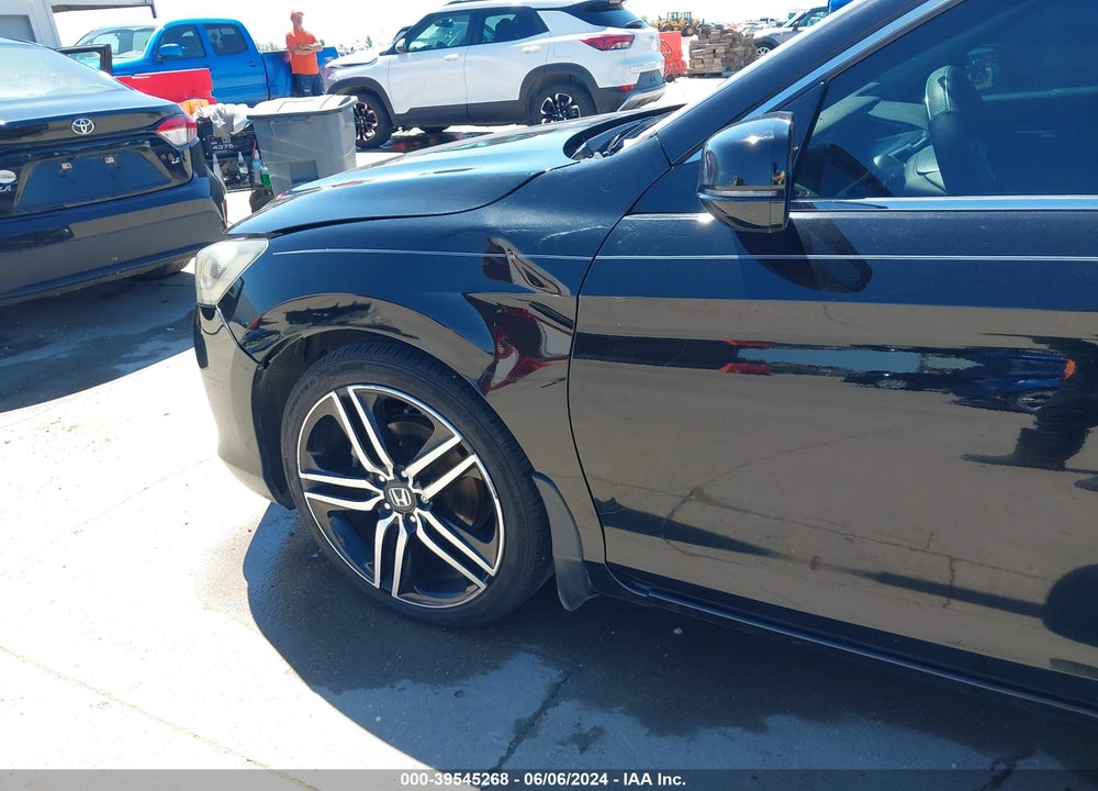 2015 HONDA ACCORD EX-L V-6 VIN: 1HGCR3F83FA035914