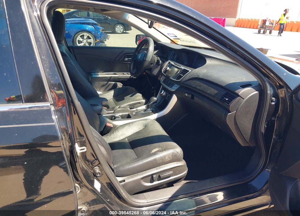 2015 HONDA ACCORD EX-L V-6 VIN: 1HGCR3F83FA035914