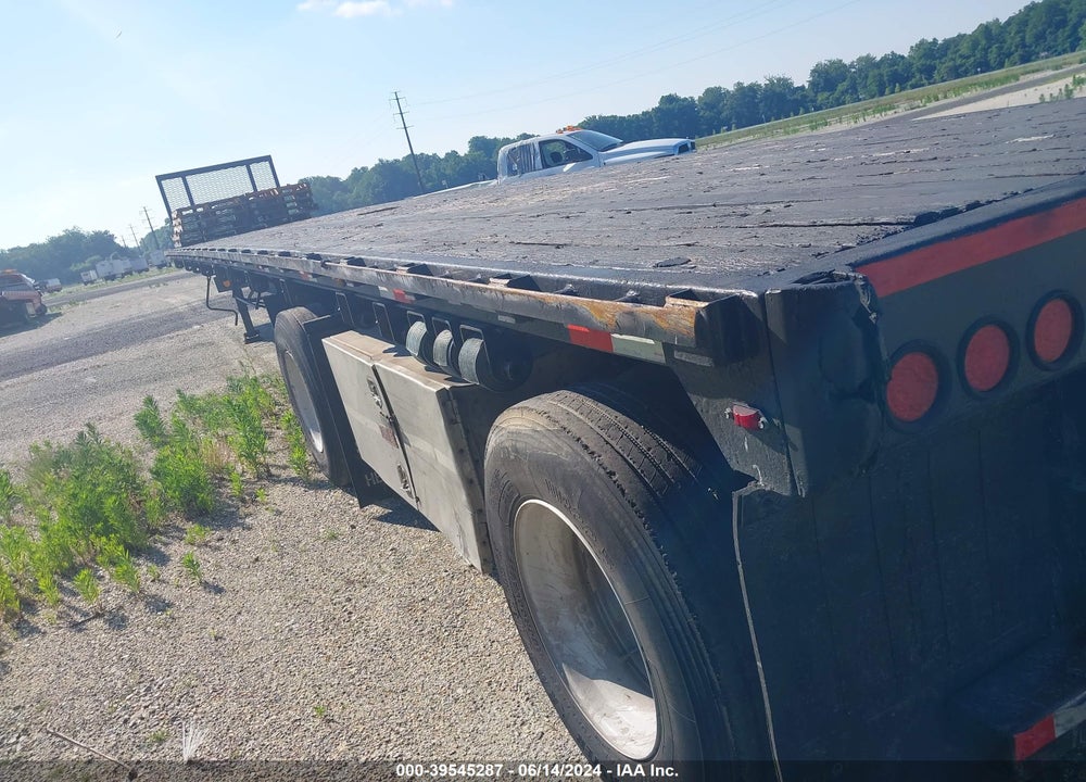 1998 TRANSCRAFT CORP TRAILER VIN: 1TTF48204W1055701