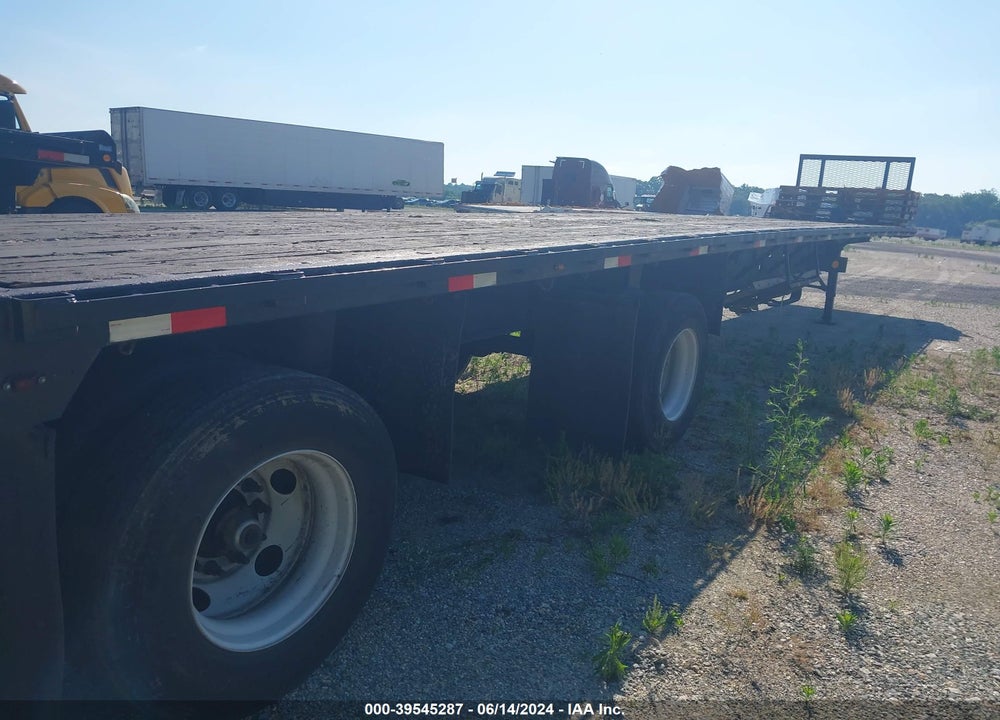1998 TRANSCRAFT CORP TRAILER VIN: 1TTF48204W1055701