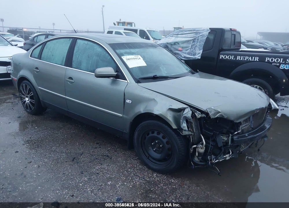 2002 VOLKSWAGEN PASSAT GLX VIN: WVWRH63B72P362790