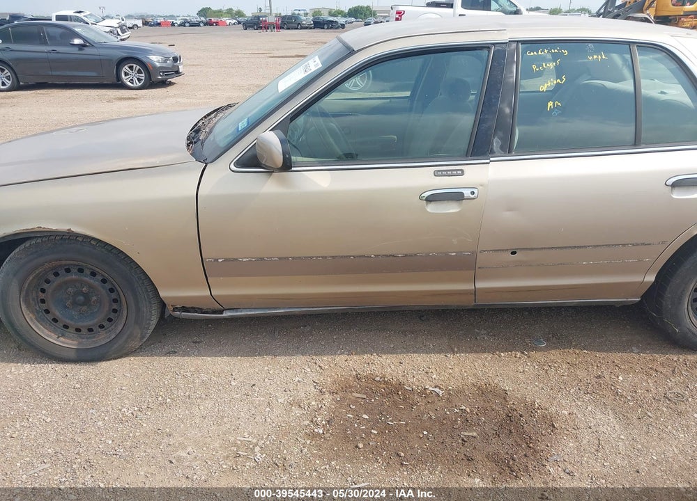 2000 MERCURY GRAND MARQUIS GS VIN: 2MEFM74W0YX639173