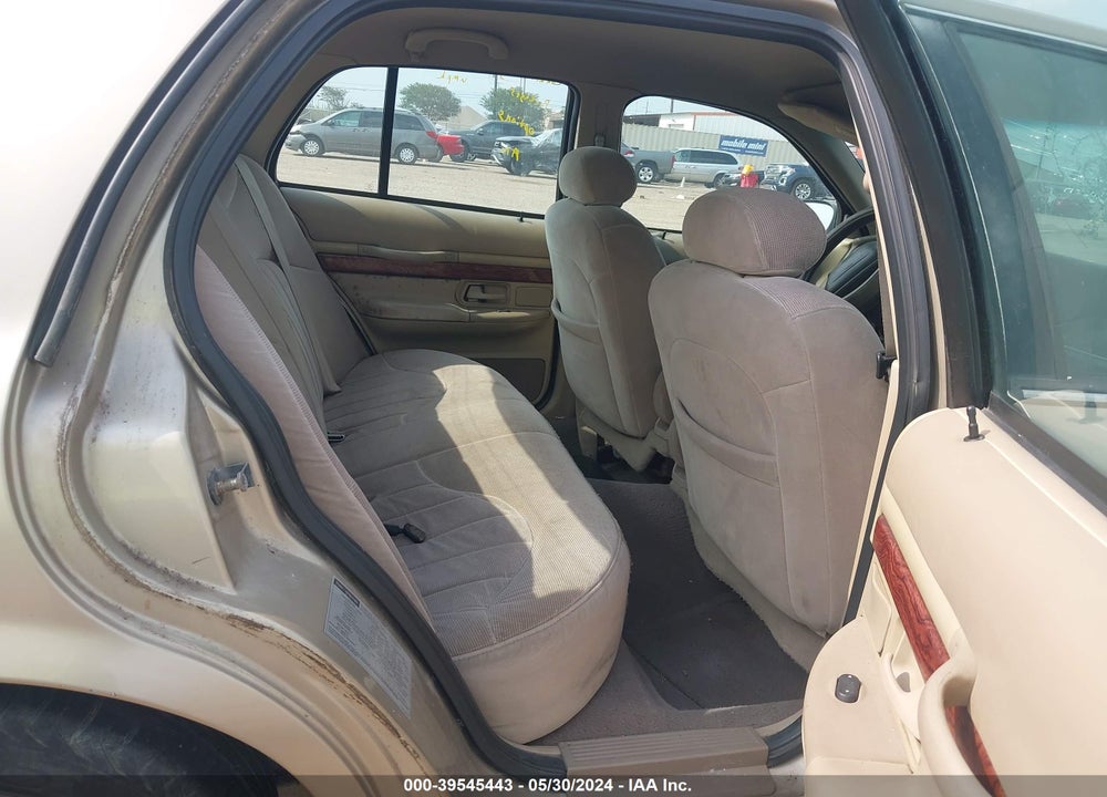 2000 MERCURY GRAND MARQUIS GS VIN: 2MEFM74W0YX639173