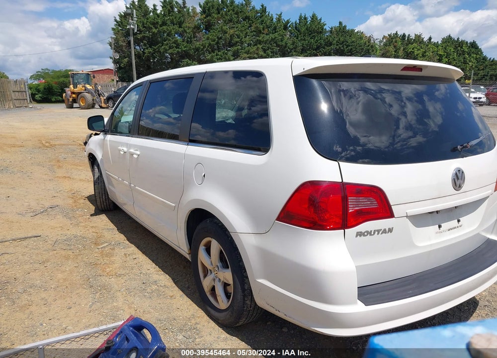 2010 VOLKSWAGEN ROUTAN SE VIN: 2V4RW3D17AR393163