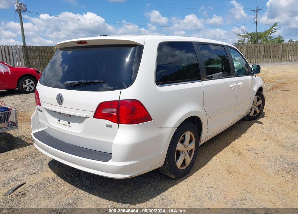 2010 VOLKSWAGEN ROUTAN SE VIN: 2V4RW3D17AR393163