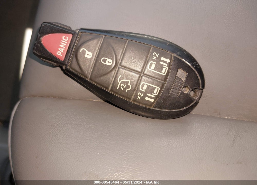 2010 VOLKSWAGEN ROUTAN SE VIN: 2V4RW3D17AR393163