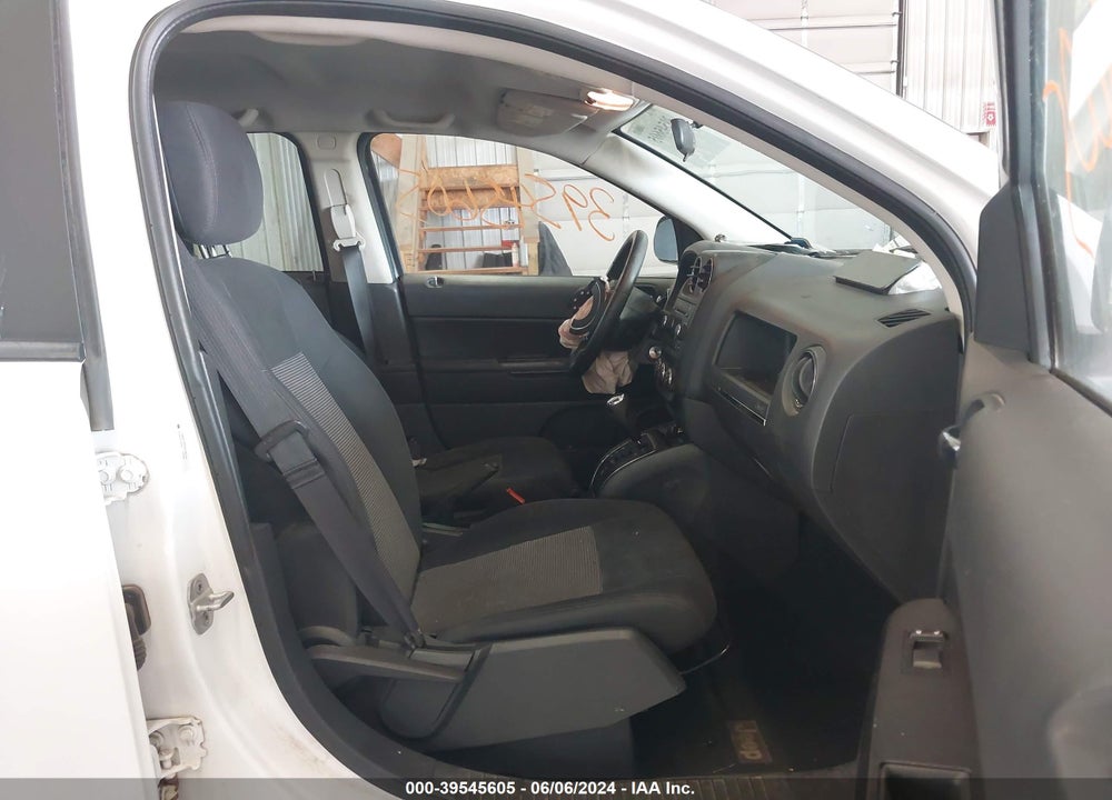 2011 JEEP COMPASS VIN: 1J4NF1FB7BD180182
