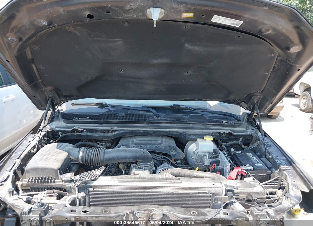 2019 RAM 1500 VIN: 1C6RREFT4KN641614