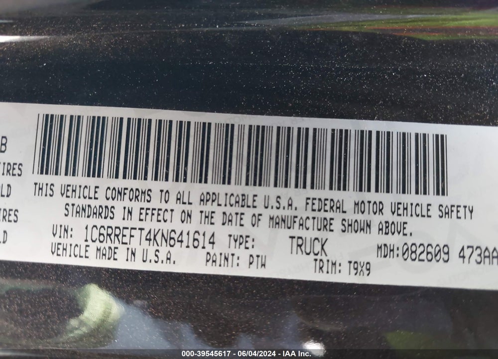 2019 RAM 1500 VIN: 1C6RREFT4KN641614