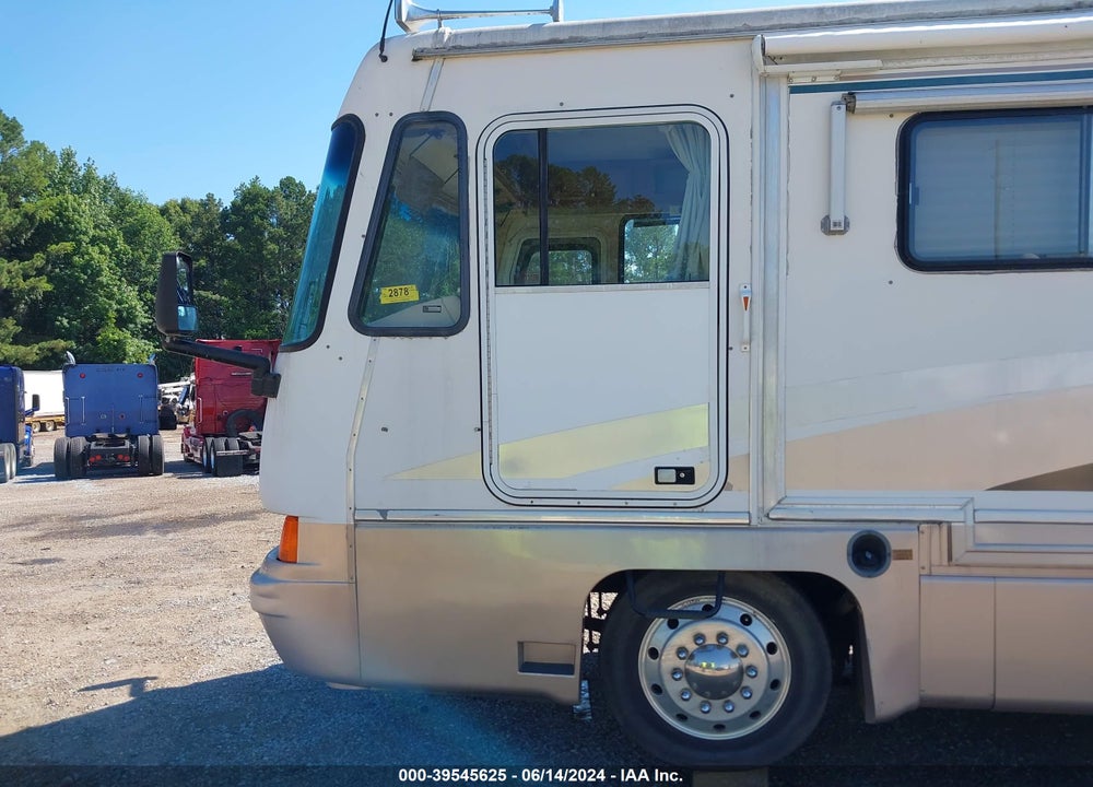 1997 FREIGHTLINER CHASSIS V LINE MOTOR HOME VIN: 4UZ6VLCA3VC722923