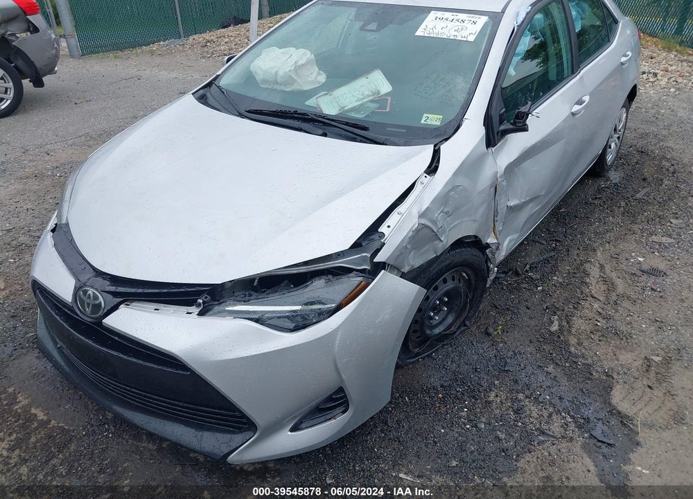 2018 TOYOTA COROLLA LE VIN: 2T1BURHE9JC072825