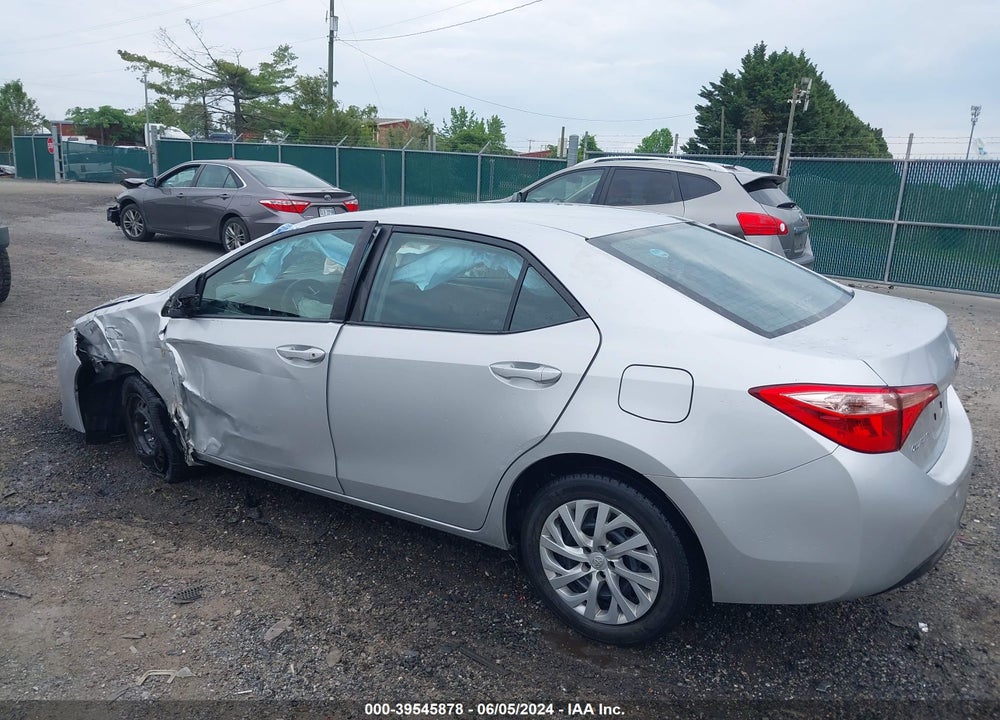2018 TOYOTA COROLLA LE VIN: 2T1BURHE9JC072825